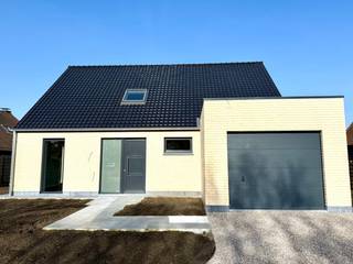 Deze volledig nieuwbouwwoning biedt uitzonderlijk veel ruimte en comfort en is gelegen op een rustige en aangename locatie met een vlotte...