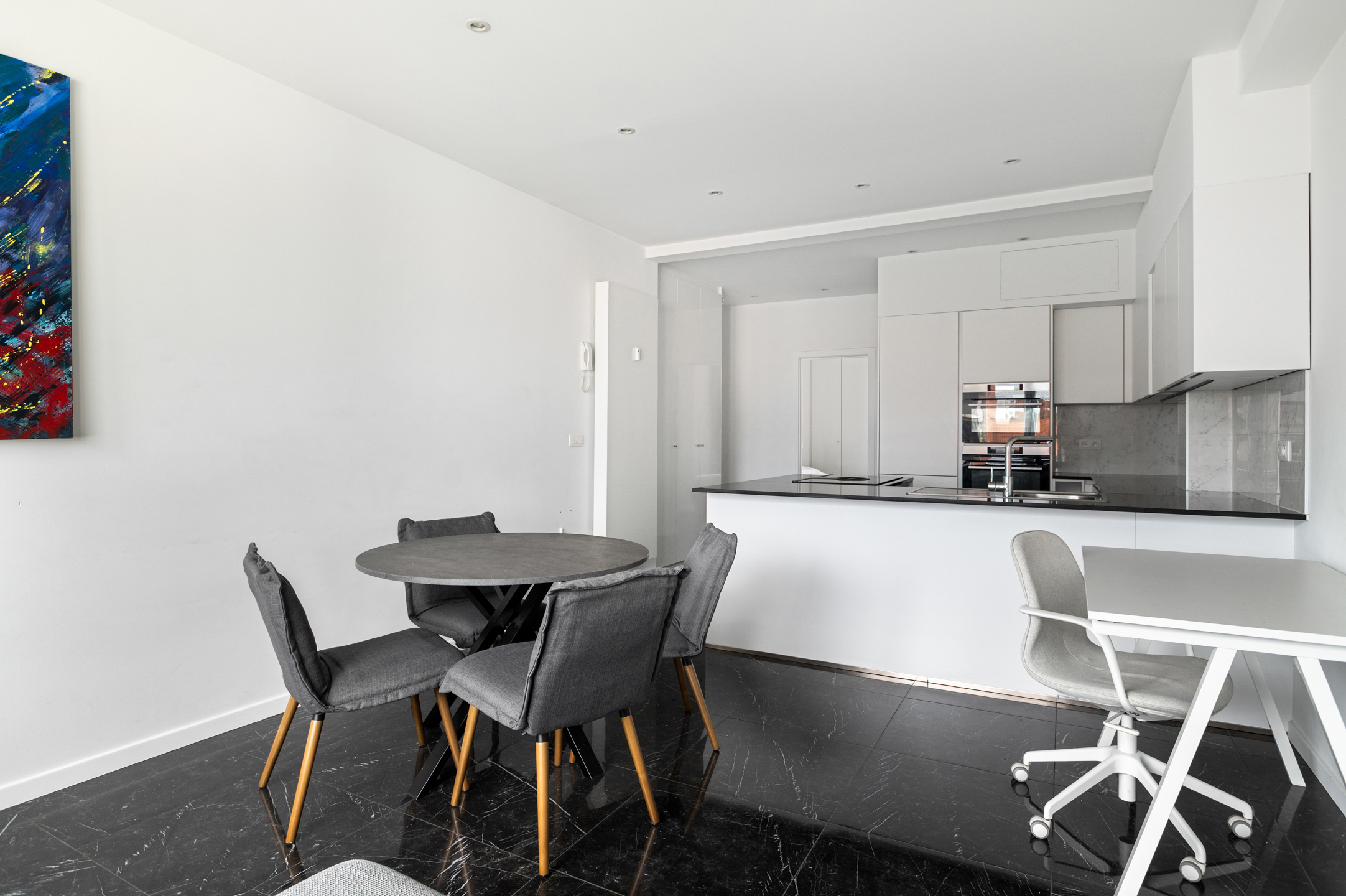 Instapklaar appartement op toplocatie in Antwerpen! - foto 4