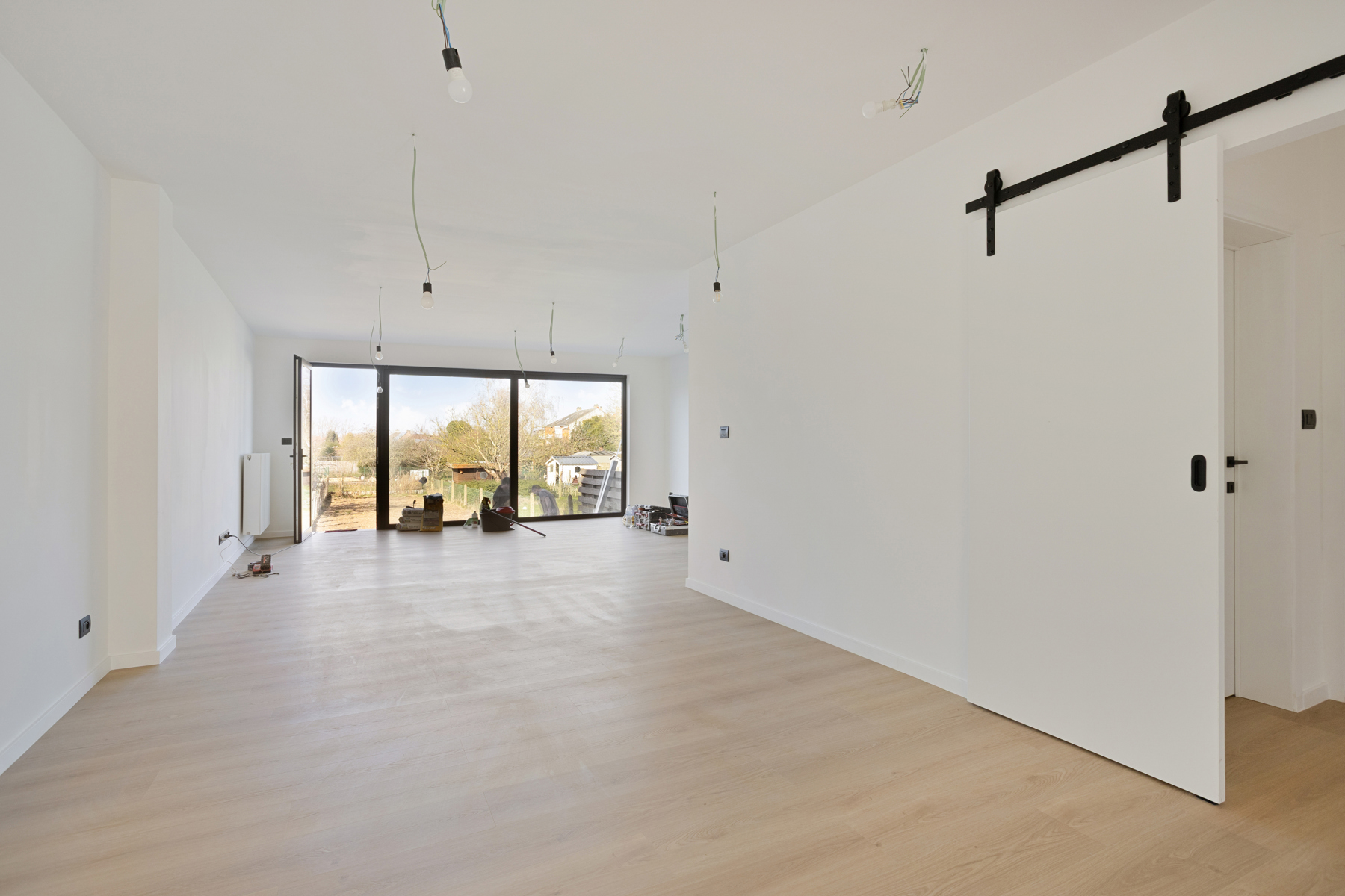 Volledig vernieuwde woning met 3 slaapkamers - foto 3