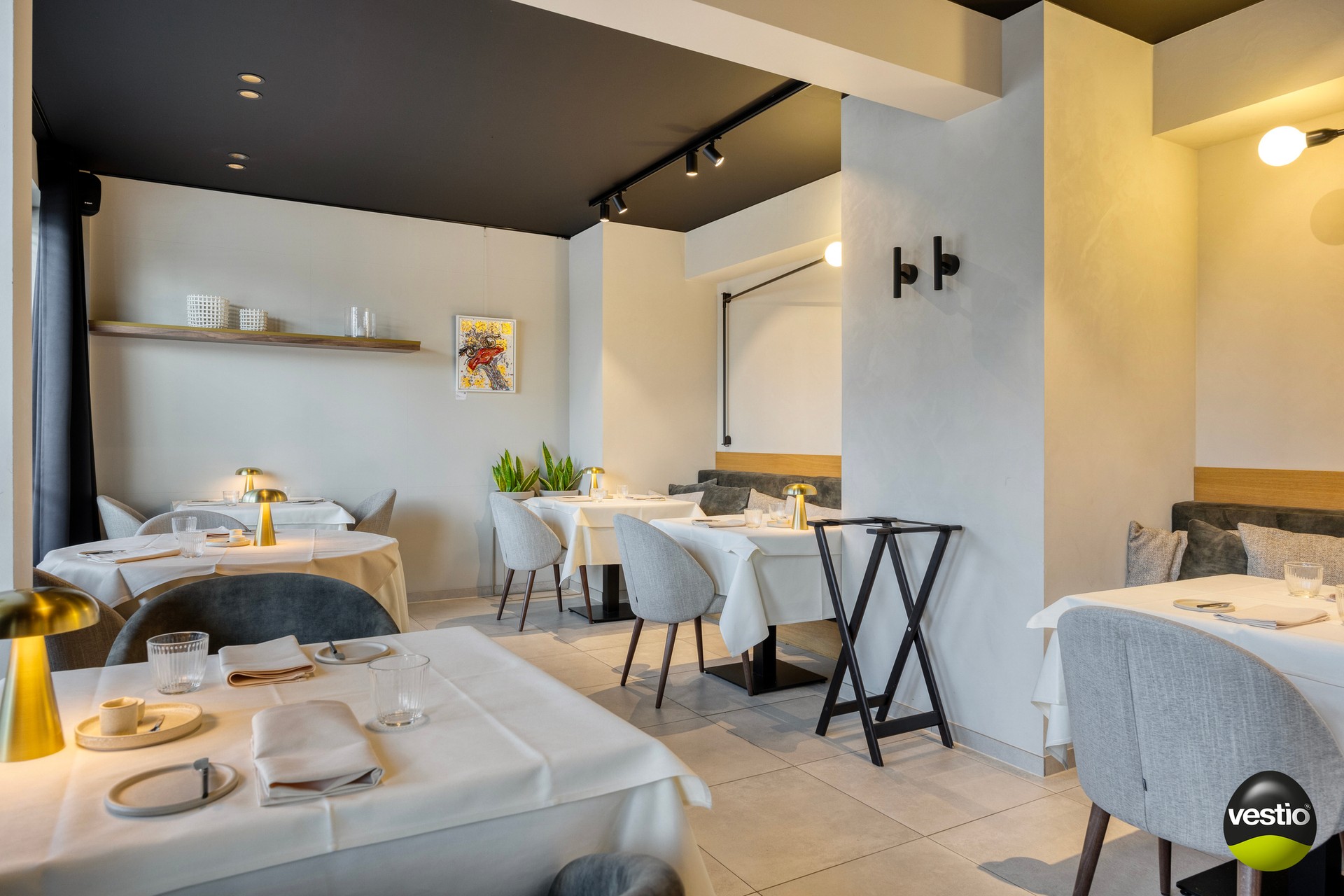 Handelshuis met absolute topligging en verhuurd bovenliggend appartement in hartje Alken. - foto 3