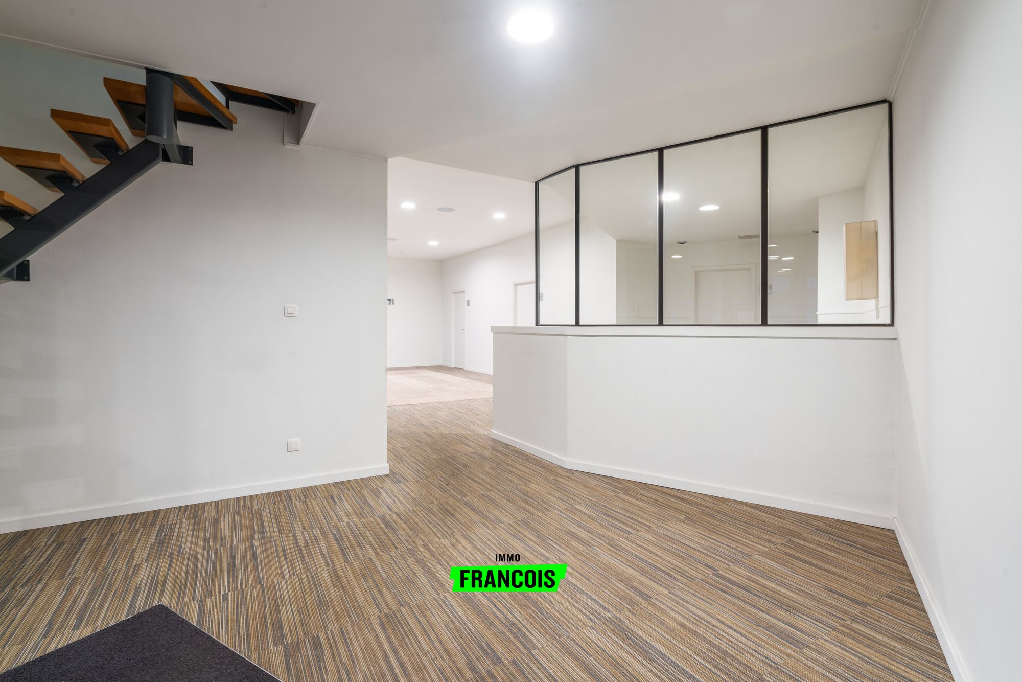 Unieke polyvalente eigendom! Wonen en werken onder één dak - foto 1