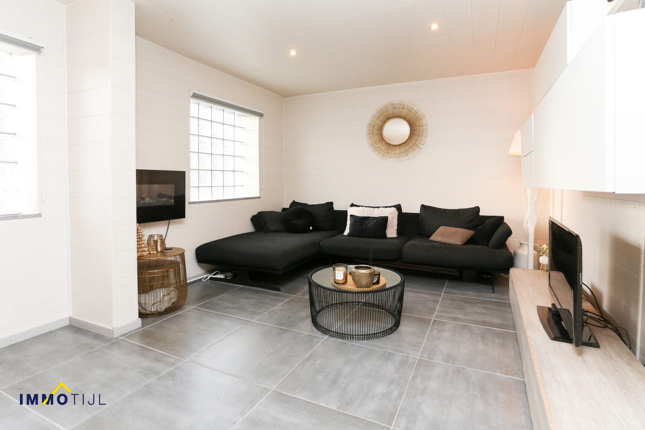 Ruime woning met 4 slaapkamers en gezellige binnenkoer! - foto 2