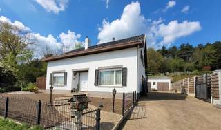 Praktische, grote woning in LangdorpEen instapklare grote woning grotendeels gerenoveerd (hoofdwoning) dichtbij het centrum van Aarschot. Direct in...