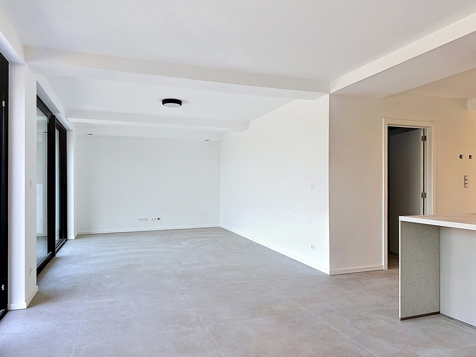 Energiezuinig en stijlvol wonen in een volledig gerenoveerd appartement van ca. 140 m² - foto 2