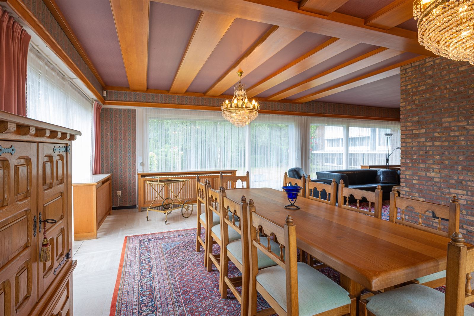 Ruime op te frissen split level villa met grote tuin op 23are20 - foto 5