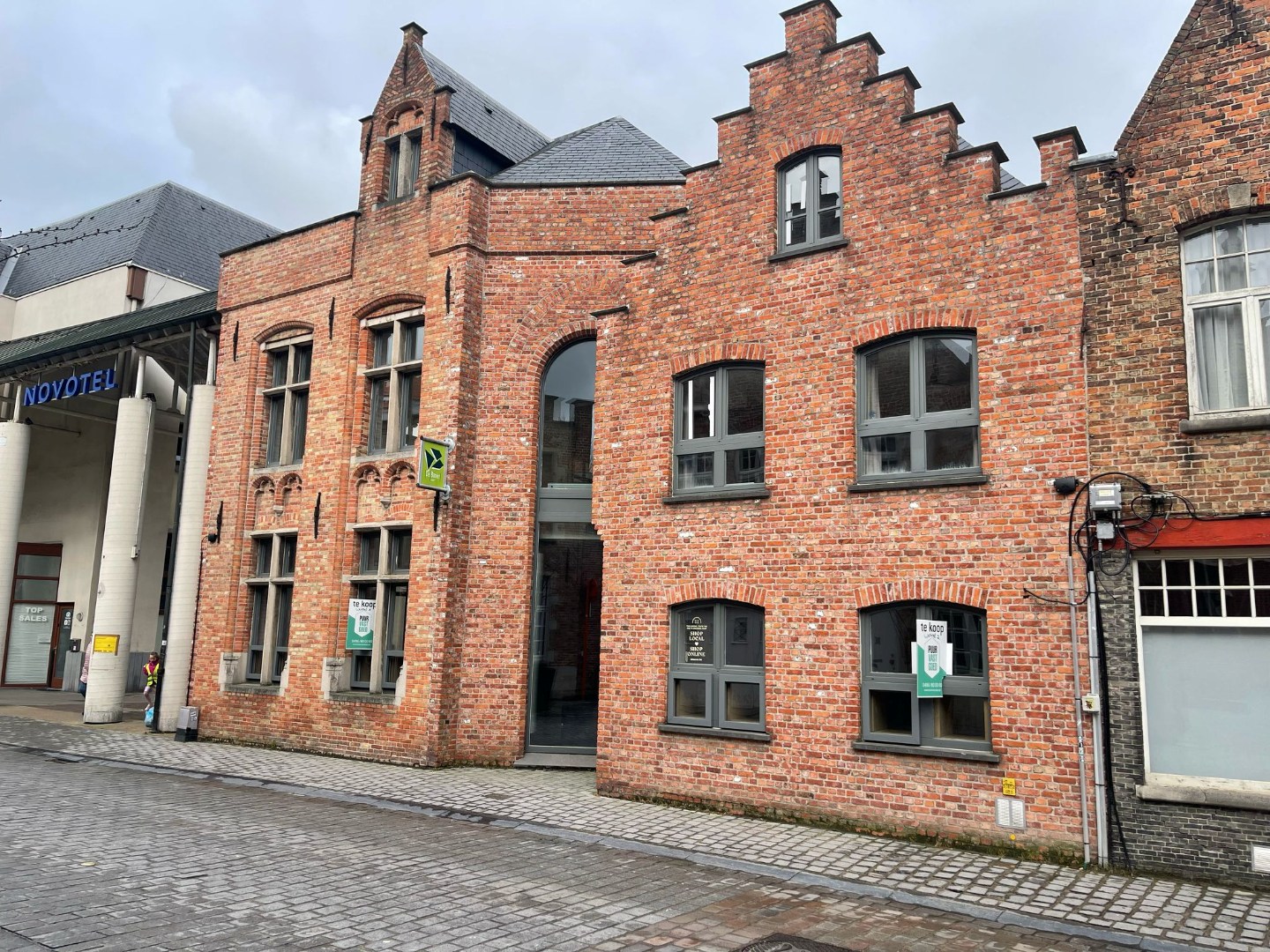 Uiterst goed gelegen winkelruimte met berging in toeristische Katelijnestraat in Brugge centrum! - foto 5
