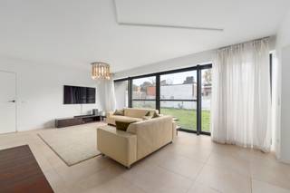 Te koop: instapklaar gelijkvloers appartement in Grembergen (Dendermonde), rustig gelegen maar toch dichtbij alle voorzieningen.Dit moderne...