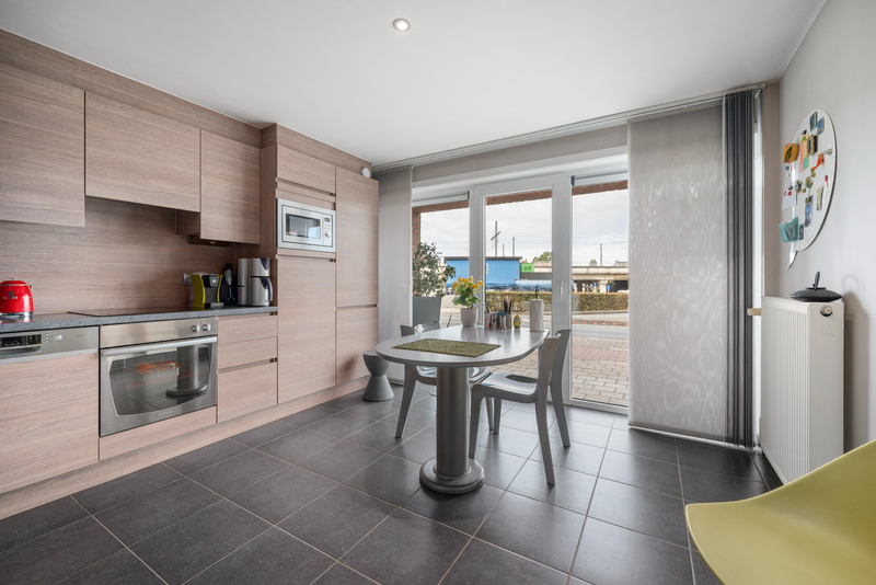 Roeselare-Centrum – Luxueus appartement met commerciële mogelijkheid - foto 5
