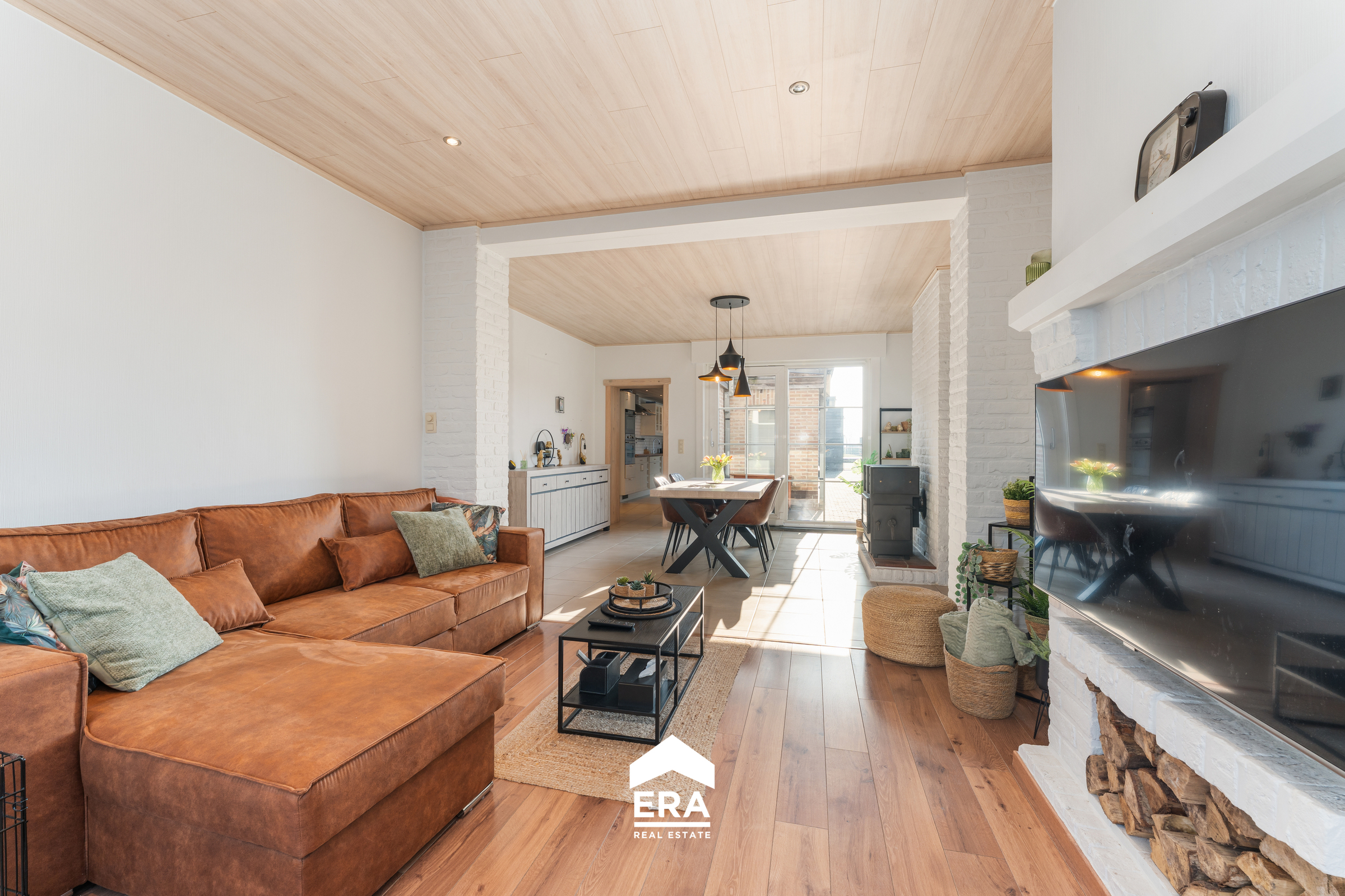 Gezinswoning met 3 slaapkamers, bijgebouw en tuin (766 m2) - foto 2