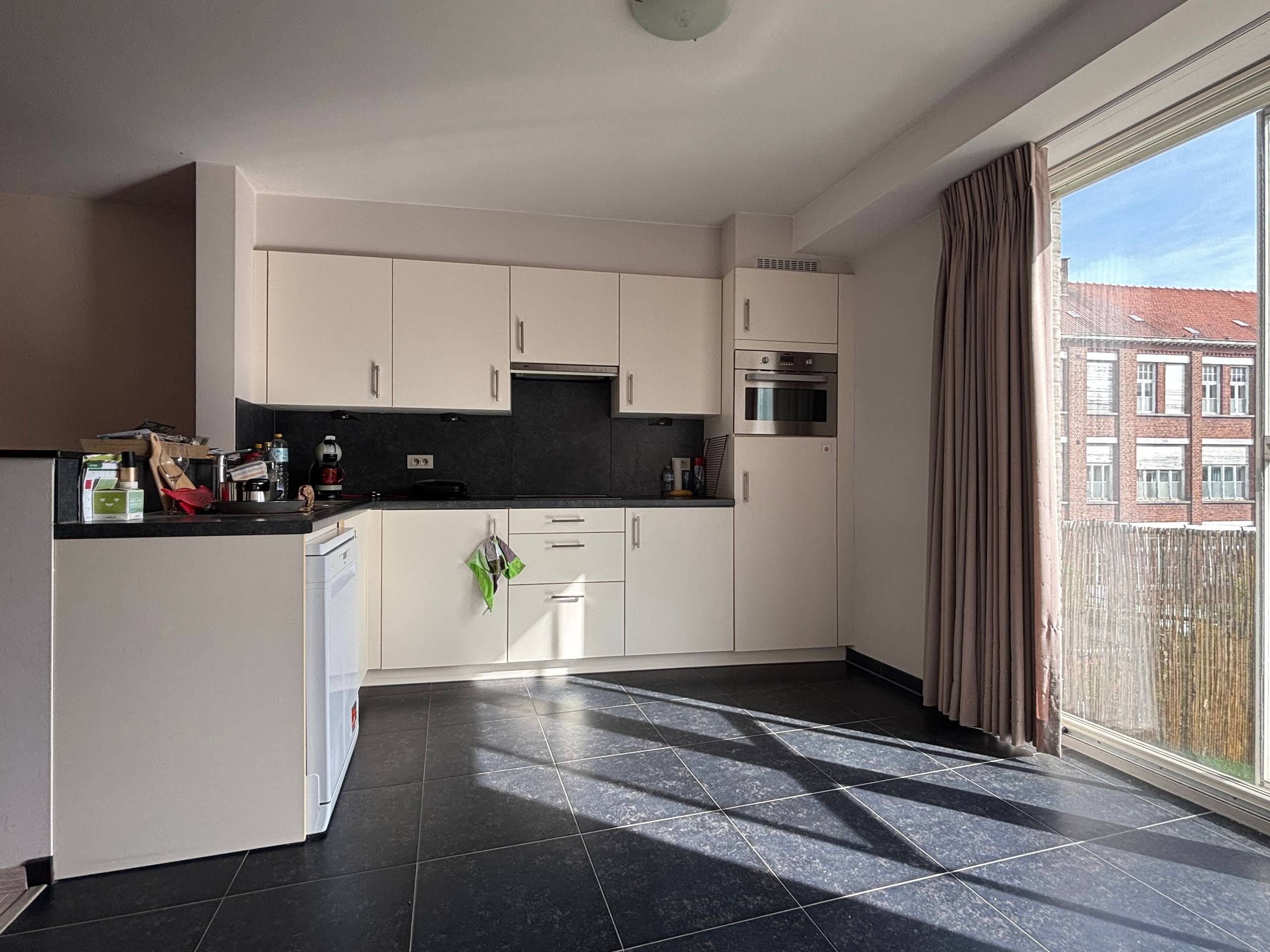 Ruim appartement met 2 slaapkamers en terras in centrum Zottegem - foto 5