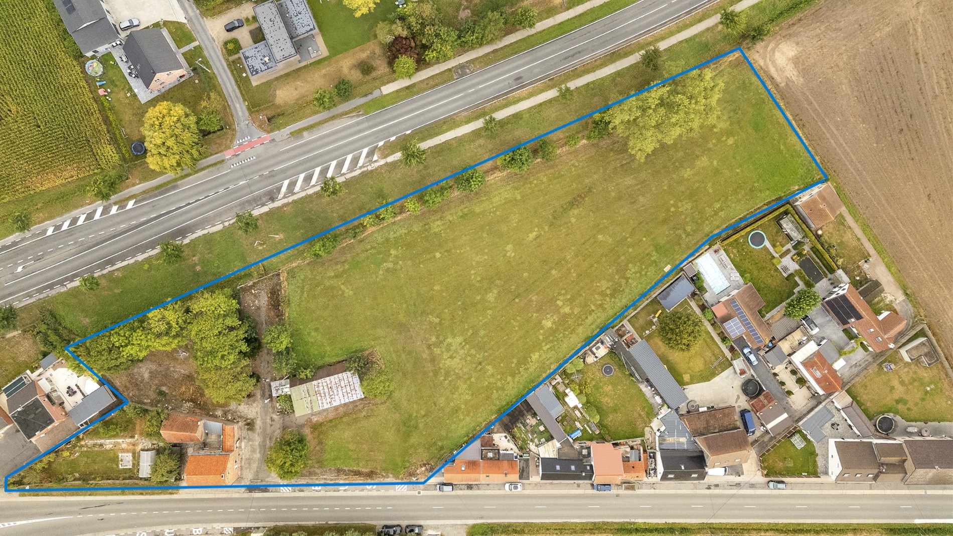 TE RENOVEREN WONING OP EEN PERCEEL VAN 8.000M² - foto 2