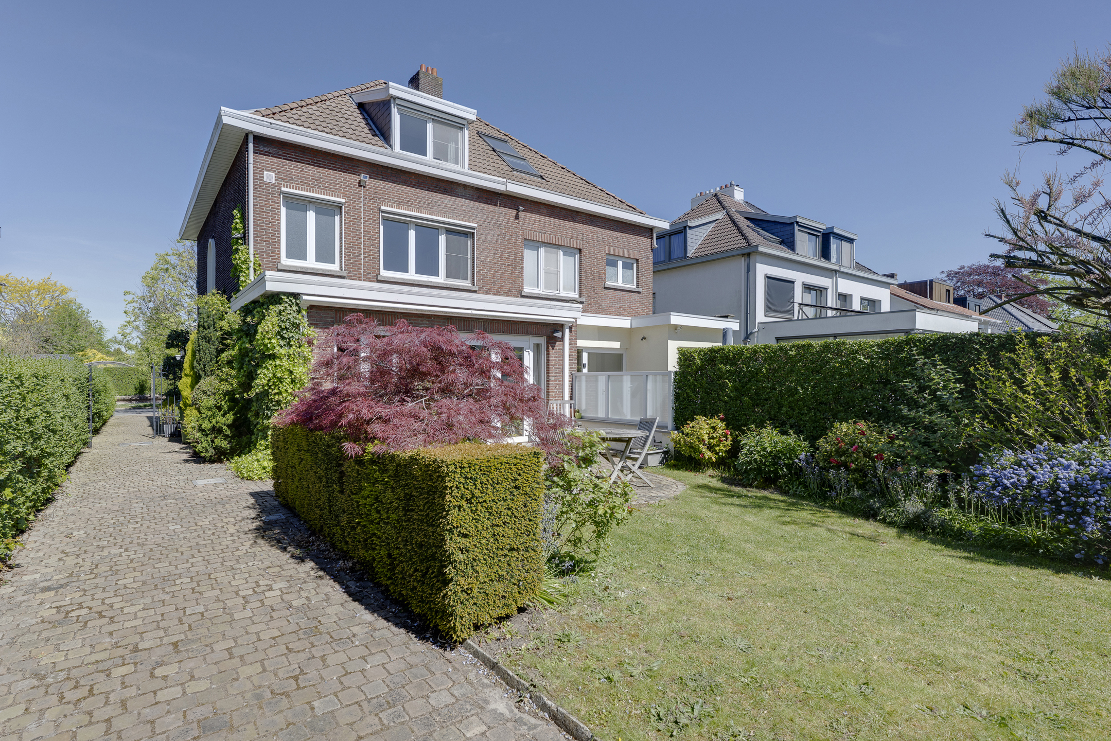 Huis te koop in Edegem met 5 slaapkamers - foto 2