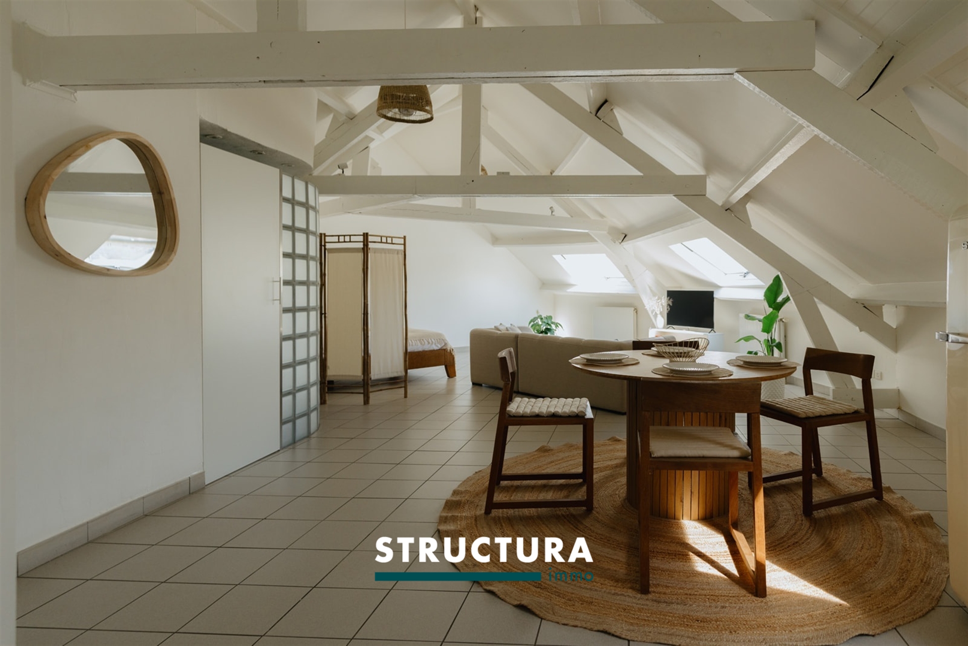 Bemeubelde loft op centrale ligging - foto 3