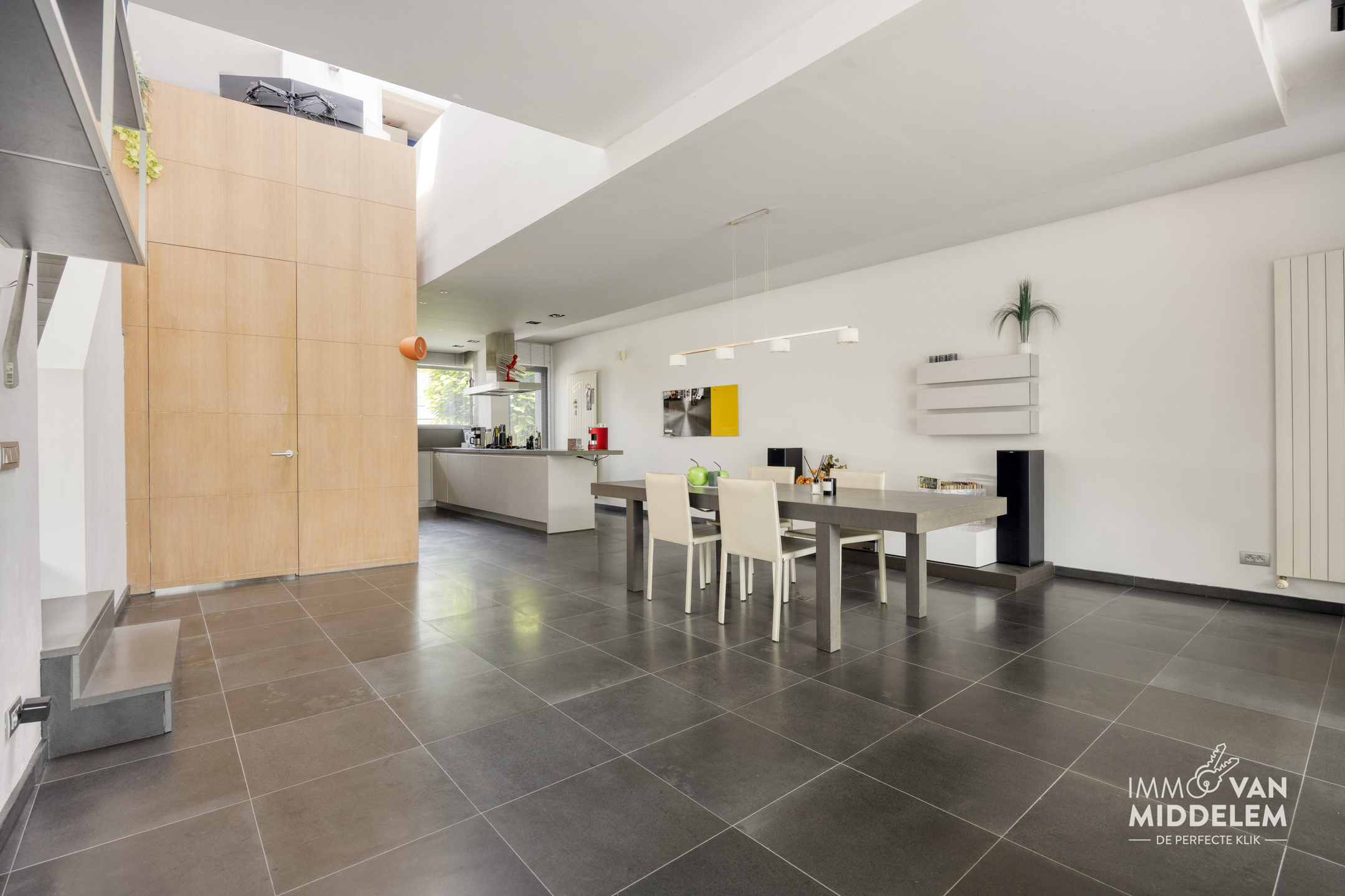 MODERNE, ENERGIEZUINIGE WONING MET 3 KAMERS EN MOOIE TUIN - foto 3