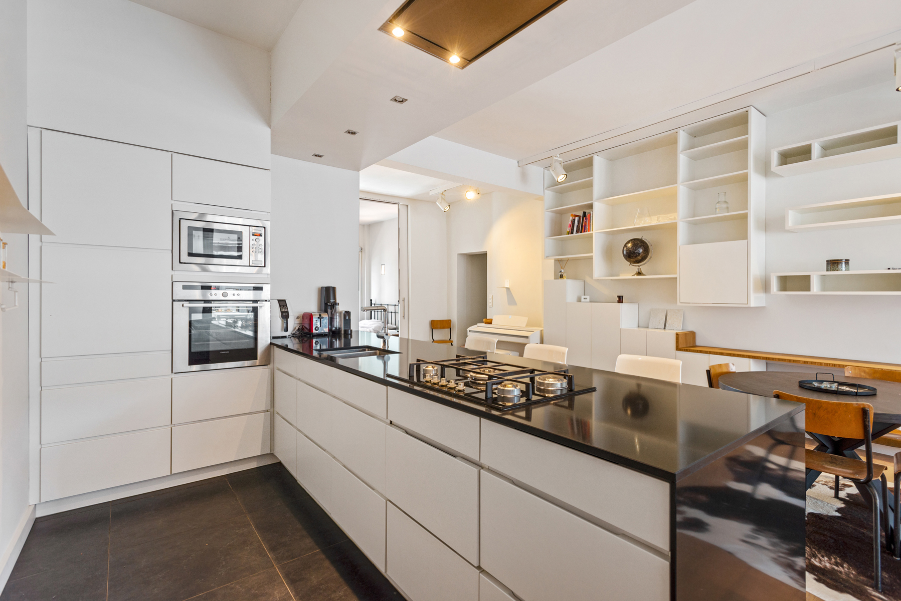 Stijlvol appartement met groot terras en veel berging - foto 5