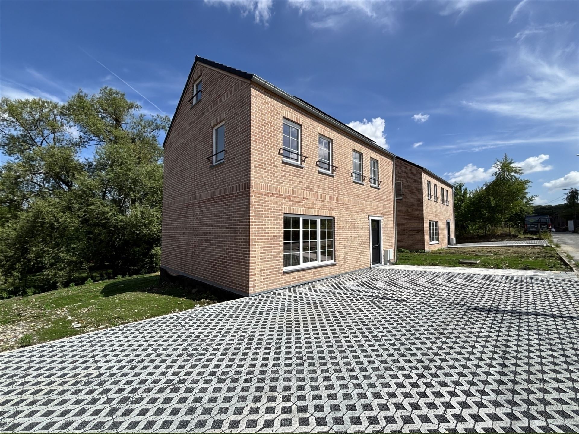 Magnifique villa 4 ch neuve avec jardin  - photo 2