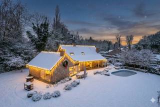Droomt u van een rustig gelegen woning in een prachtige omgeving? Deze villa in Bois de Strihoux, gebouwd in 1996, biedt het allemaal. Gelegen in...