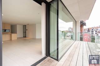 TE HUUR – Luxueus appartement met zuidgericht terras op toplocatie in de KustlaanIn het prestigieuze nieuwbouwproject Coast House, gelegen op een...