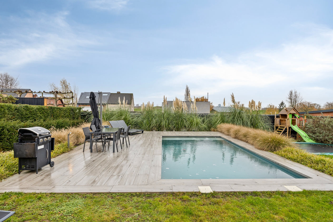 Veelzijdig Handelspand met appartement, tuin en zwembad - foto 4