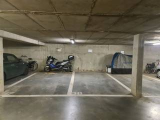 Ondergrondse autostaanplaats (nummer 38) in het centrum van Mechelen te huur nabij de Veemarkt.