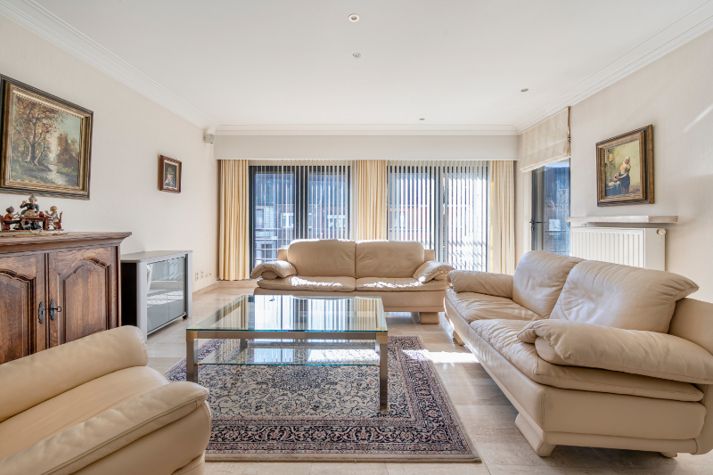 ZEER RUIM LUXE HOEKAPPARTEMENT MET 3 SLPK met 160 M² bewoonbare oppervlakte ! - photo 4