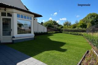 Deze voormalige dokterswoning aan de Rijksweg 904 in Dilsen-Stokkem is er één met volume, karakter en een bijzonder functionele indeling. Gelegen net...