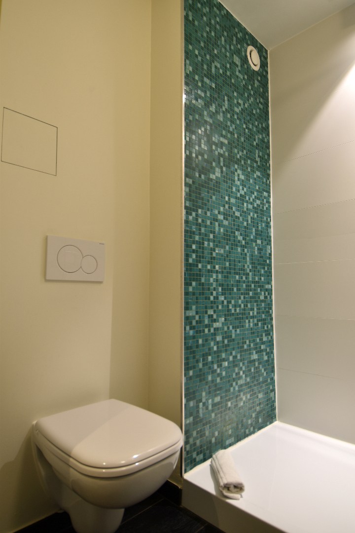 Hotelkamer in Ibis Styles Kortrijk Expo. Opbrengsteigendom zonder zorgen met mooi rendement! - foto 5