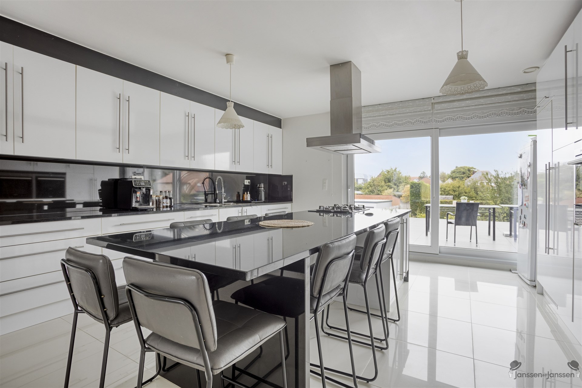 Uitzonderlijk triplex appartement van 251 m² met 5 (mogelijkheid tot 6) slaapkamers en groot terras te Leopoldsburg - foto 5