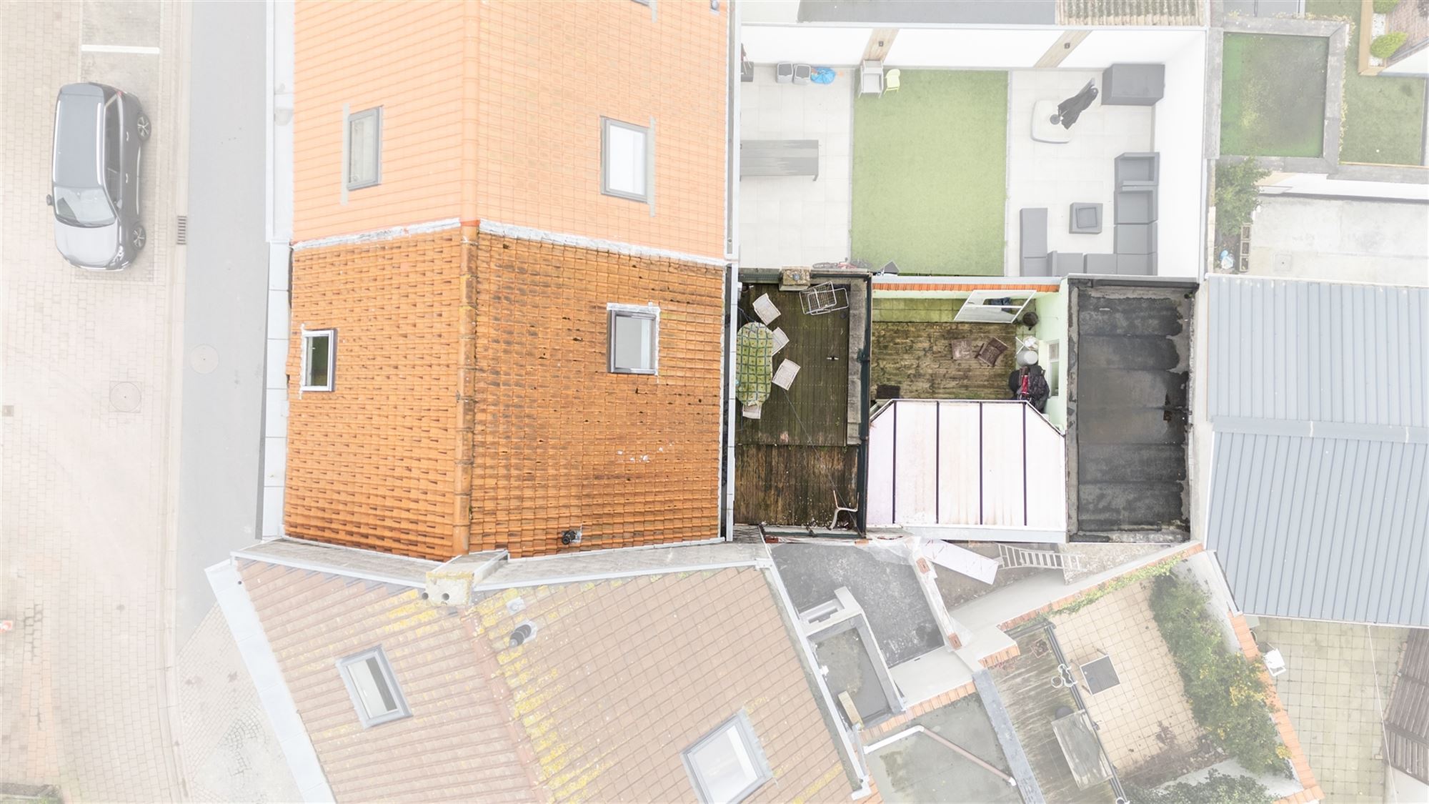  Ruime rijwoning met 5 slaapkamers en tweewoonst-indeling op topligging in Bredene - foto 3