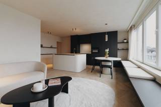 LUXE APPARTEMENT MET 3 SLAAPKAMERS! WONEN IN LUXE EN STIJL Op een uitstekende locatie in Antwerpen bevindt zich dit subliem vernieuwde appartement op...