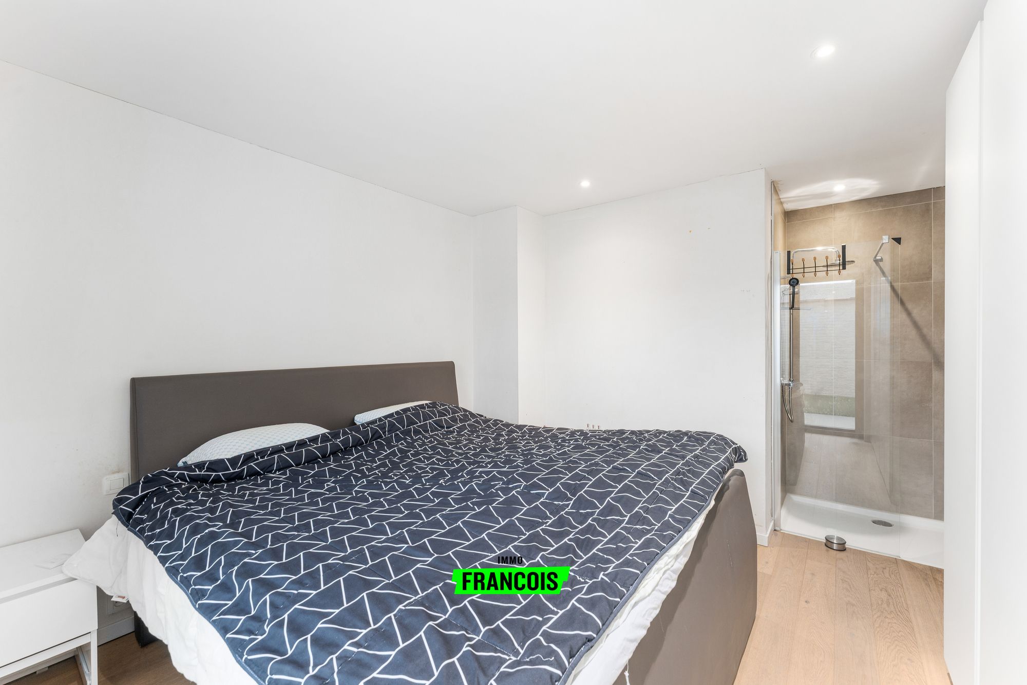 Modern duplex-appartement met tuin en twee terrassen in recente residentie (2022) - foto 5