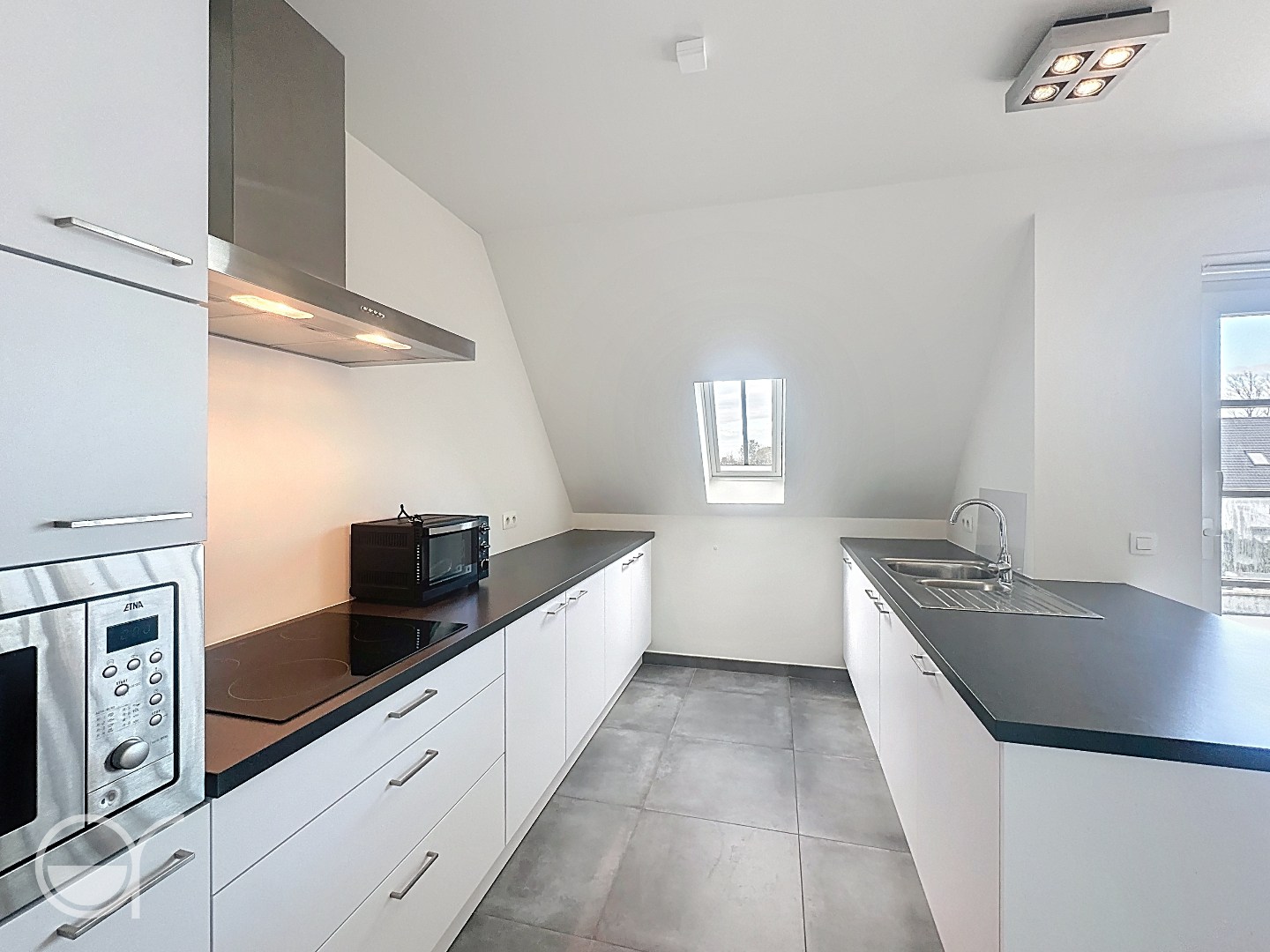 Goed gelegen villa-appartement met groot terras - foto 5