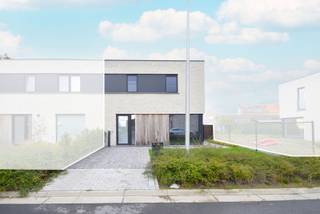 In het rustige en landelijke Pervijze bevindt zich deze recente, energiezuinige nieuwbouwwoning. De woonst onderscheidt zich door haar...