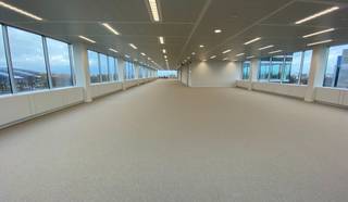 Uniquely located office space of 975 m² with excellent visibility for rent, forming part of the attractive office complex “Bourget”.<br /><br />The bright offices are situated on the first floor of the renovated office building featuring, among others, access control, elevators, raised floors, air conditioning, LED lighting, etc. The move-in-ready building is equipped with meeting rooms, sanitary facilities, showers, a restaurant, picnic areas, a secure bicycle storage area with charging options for e-bikes, … Ample parking possibilities (indoor and outdoor) are available at the building (ratio 1/55).<br /><br />Fantastically located along Leopold III Avenue (A201) with easy access to the R0, E40, E19, A12 and E411. Only 7 minutes from Zaventem Airport. Good accessibility by public transport: Bordet station is just 1.7 km away. Other surface areas are also available.<br /><br />Contact PANORAMA B2B for additional information or a non-binding site visit at +32 477 09 00 09.