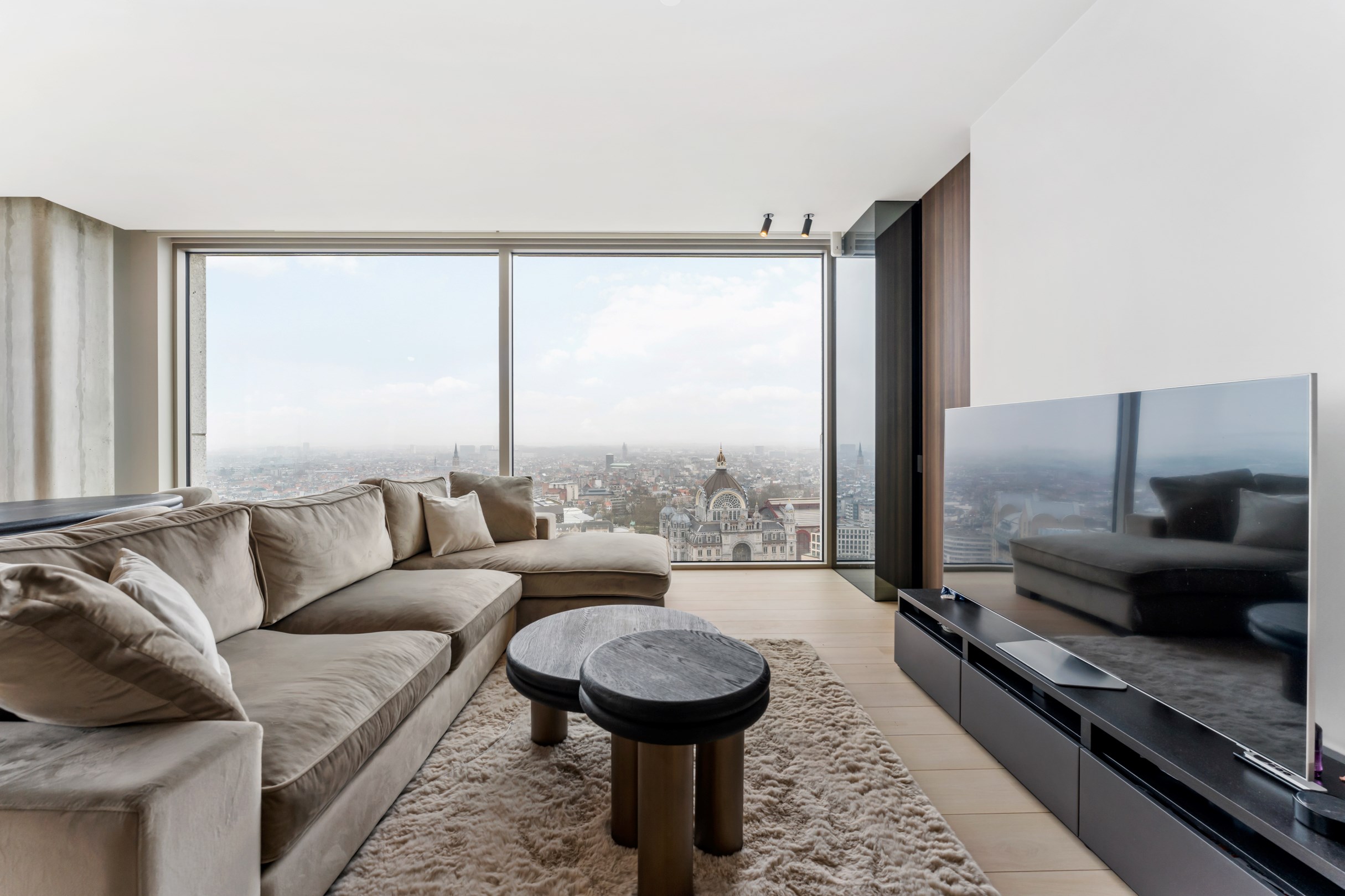 Serenity appartement, in de Antwerp Tower! - foto 2