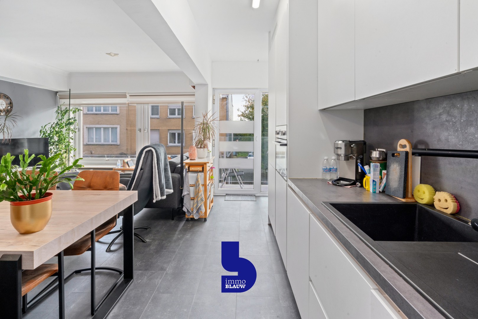 Instapklaar 2 slaapkamer appartement met terras. - foto 4