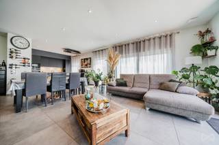 > Visites au 0484/06.1000> > À VENDRE – Penthouse d’Exception avec Vue Panoramique – Blégny> > ✨ Un bien rare, unique sur le marché local ! 134m2 et...