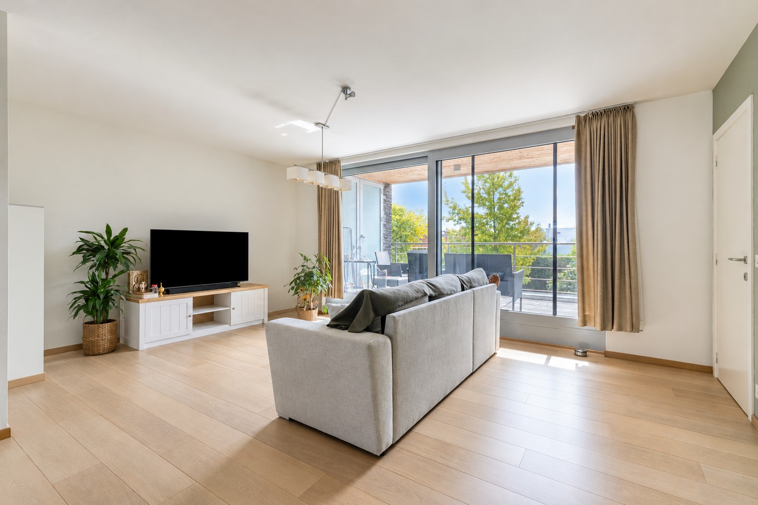 Instapklaar appartement met twee slaapkamers en garage dichtbij het centrum van Roeselare - foto 4