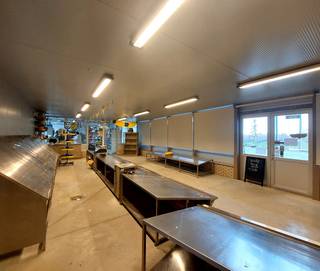 Te huur: magazijn- en opslagruimte met flexibele indeling.Het is mogelijk om verschillende gedeeltes afzonderlijk te huren, afhankelijk van uw...