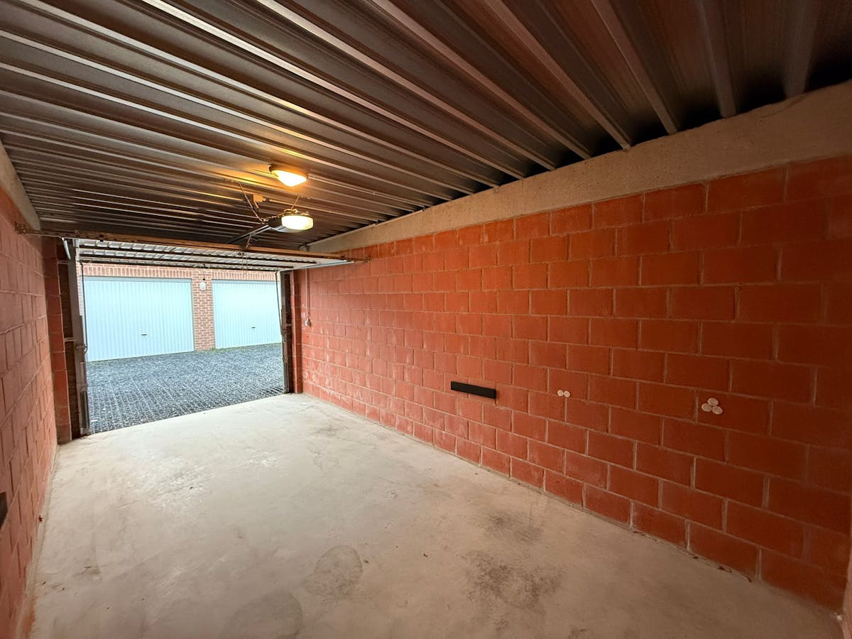 Garage box à vendre dans le centre de Waregem - photo 4