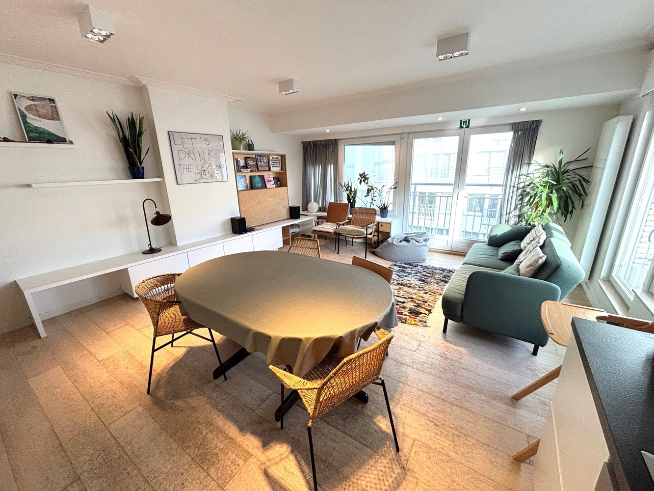 Appartement moderne avec vue mer latérale, terrasse ensoleillée et 2 chambres à Ostende - photo 2