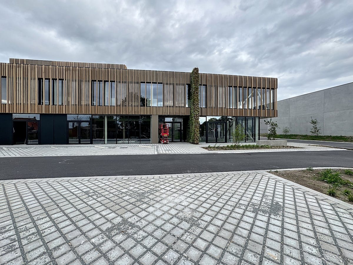 Local commercial moderne à louer à Casco (m²) - photo 4