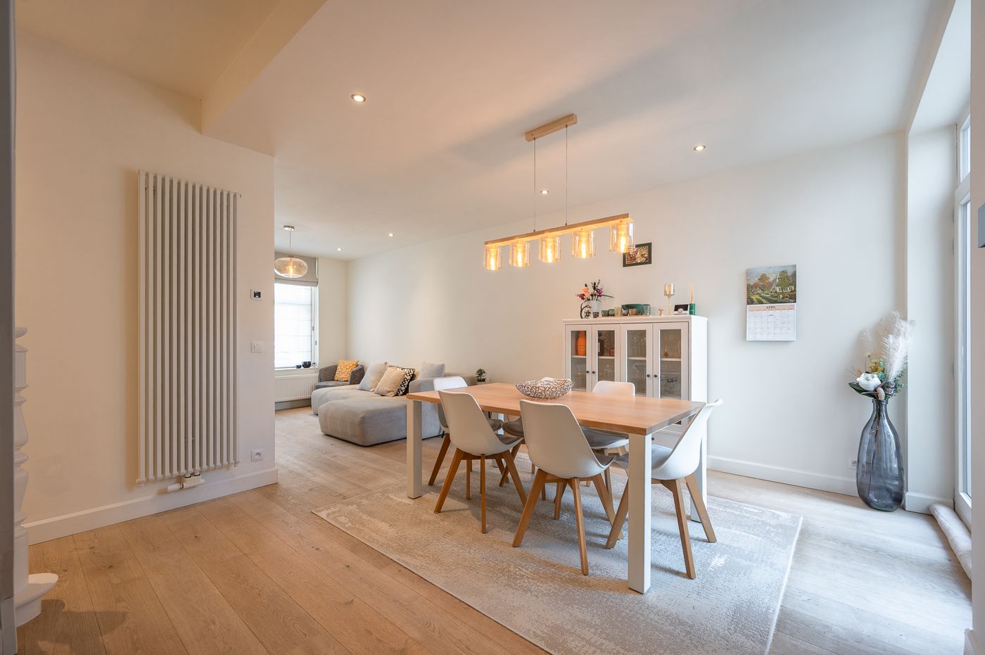 Prachtig gerenoveerde stadswoning met 4 slaapkamers in hartje Brugge - foto 1