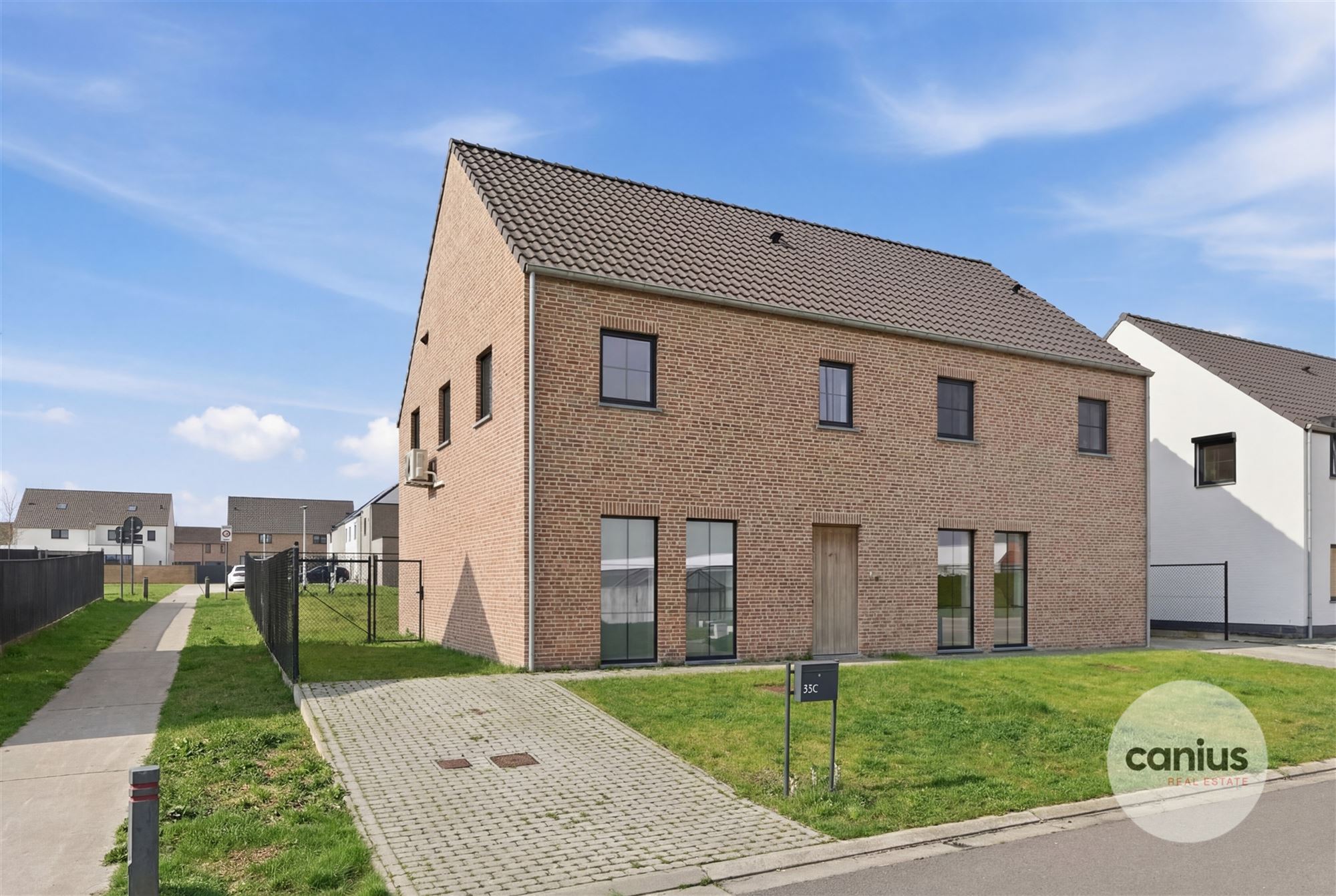 INSTAPKLARE WONING MET 3 SLKS & TUIN - foto 1