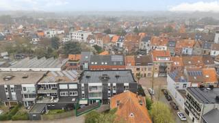 La résidence récente Maple Leaf est située dans un quartier calme et central, à l’angle de la Diksmuidse Heerweg et de la...