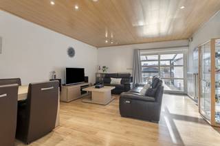 Dit karaktervol instapklaar huis langs de Prins Karellaan in Assebroek biedt een ideale combinatie van ruimte, comfort en een centrale ligging...