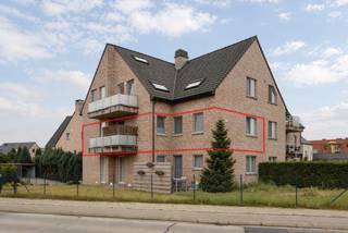 🏡 Te koop: lichtrijk appartement met zuid-terras, 2 slaapkamers en ondergrondse staanplaatsBent u op zoek naar een verzorgd en lichtrijk appartement...