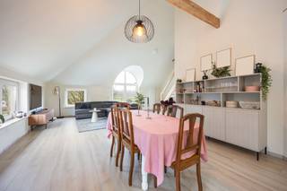 Ruim duplex appartement van 118m² met 2 ruime slaapkamers en prachtig uitzicht op het kasteel van Westmalle.Dit ruim en lichtrijk appartement is...