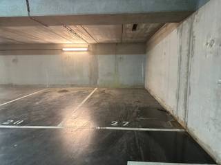 Gelegen tussen het Josaphat Park en het Georges-Henri Park, bieden wij u een parkeerplaats gelegen op de -1 verdieping van een recent gebouw van...