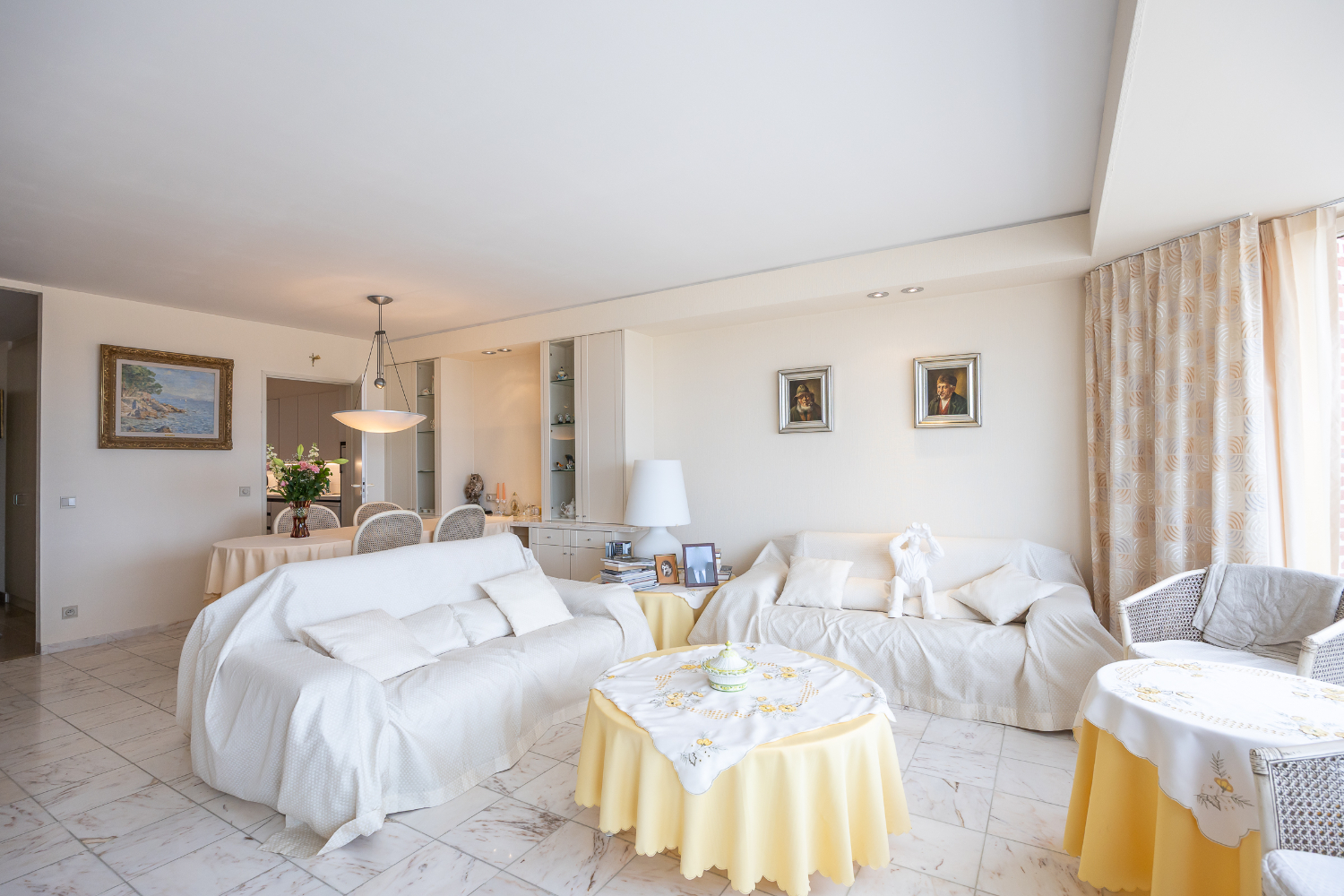 2 slaapkamer appartement op de zeedijk van Oostende - foto 1